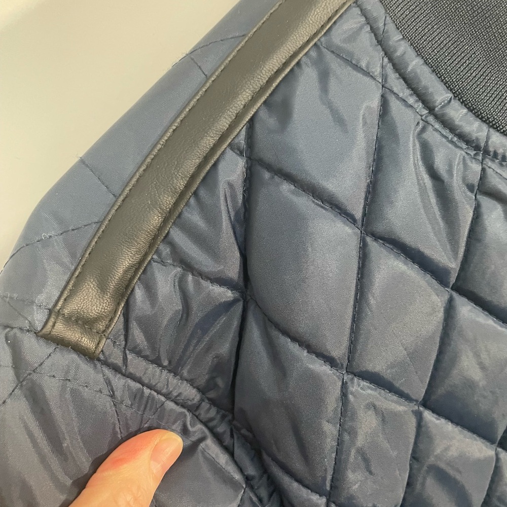 Men’s  Quilted Navy Bomber Jacket Medium - Picture 4 of 13